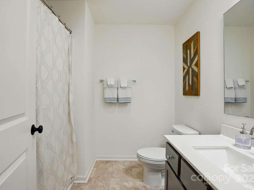 12021 Basking Drive, Charlotte, NC 28214.  MLS# CAR4255117, YatesRealty ID 18284. 