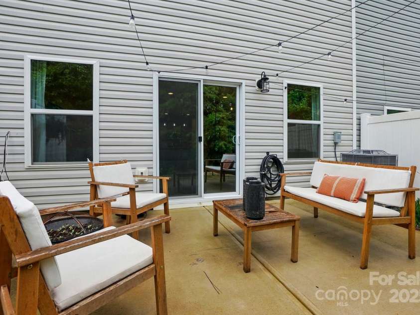 12021 Basking Drive, Charlotte, NC 28214.  MLS# CAR4255117, YatesRealty ID 18284. 