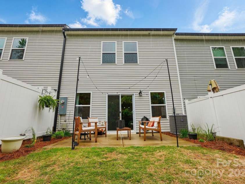 12021 Basking Drive, Charlotte, NC 28214.  MLS# CAR4255117, YatesRealty ID 18284. 