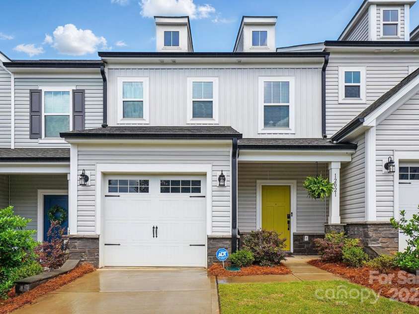 12021 Basking Drive, Charlotte, NC 28214.  MLS# CAR4255117, YatesRealty ID 18284. 