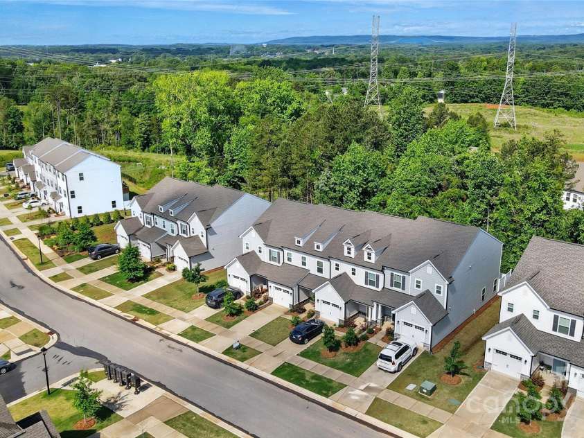 12021 Basking Drive, Charlotte, NC 28214.  MLS# CAR4255117, YatesRealty ID 18284. 