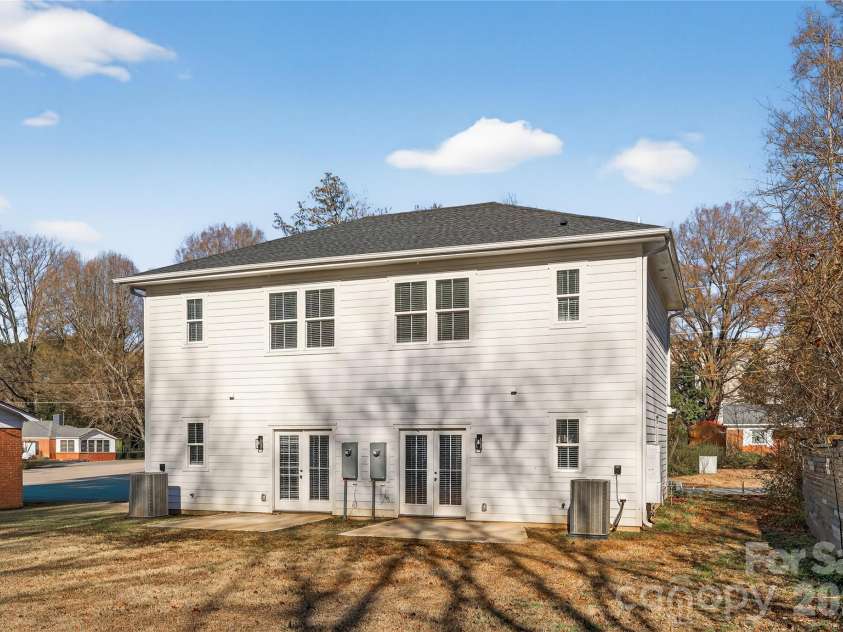 729 Wabash Avenue, Charlotte, NC 28208.  MLS# CAR4330495, YatesRealty ID 18286. 