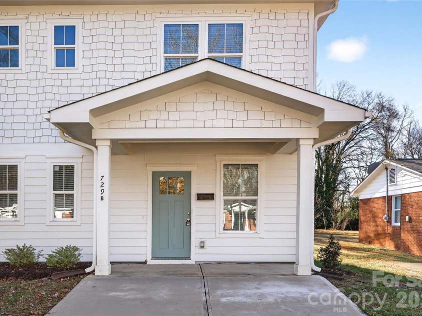 729 Wabash Avenue, Charlotte, NC 28208.  MLS# CAR4330495, YatesRealty ID 18286. 