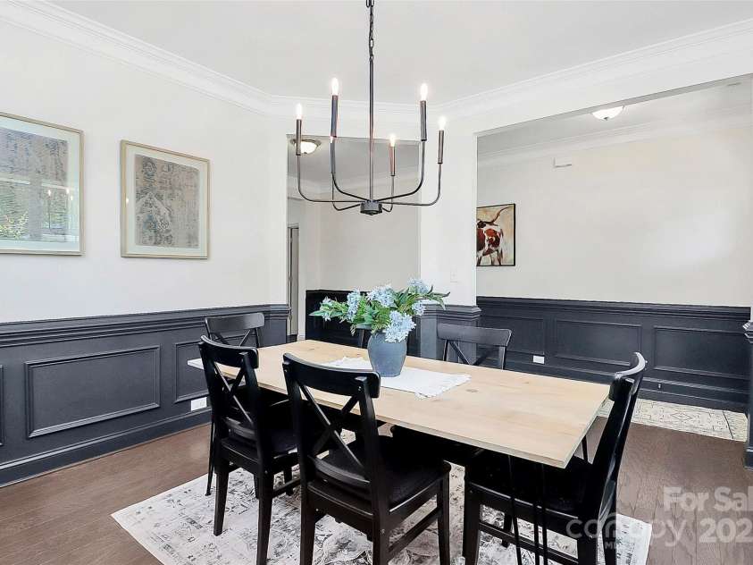 8916 Inverness Bay Road, Charlotte, NC 28278.  MLS# CAR4258017, YatesRealty ID 18286. 