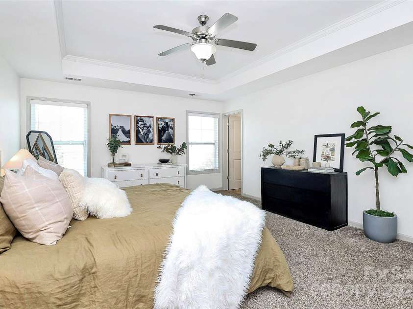 8916 Inverness Bay Road, Charlotte, NC 28278.  MLS# CAR4258017, YatesRealty ID 18286. Another view of the primary bedroom with an attached spa like bath