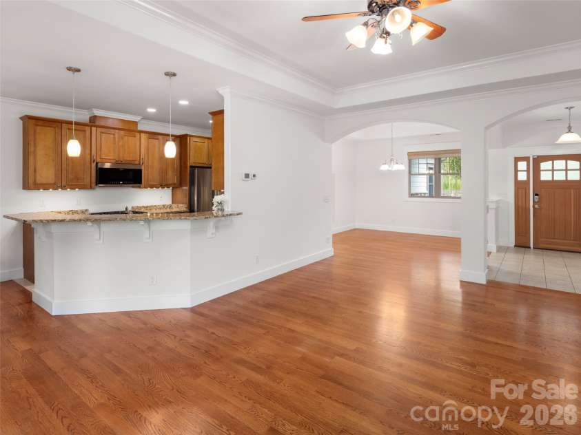 100 Klein Street, Asheville, NC 28805.  MLS# CAR4358648, YatesRealty ID 18288. 