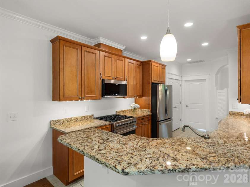 100 Klein Street, Asheville, NC 28805.  MLS# CAR4358648, YatesRealty ID 18288. 