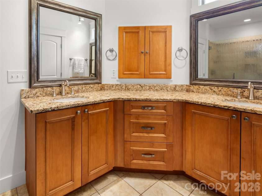 100 Klein Street, Asheville, NC 28805.  MLS# CAR4358648, YatesRealty ID 18288. 