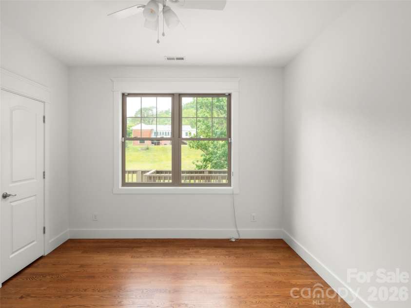 100 Klein Street, Asheville, NC 28805.  MLS# CAR4358648, YatesRealty ID 18288. 