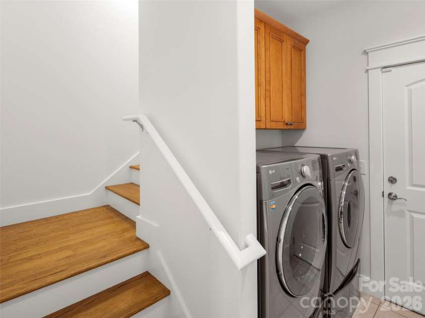 100 Klein Street, Asheville, NC 28805.  MLS# CAR4358648, YatesRealty ID 18288. 