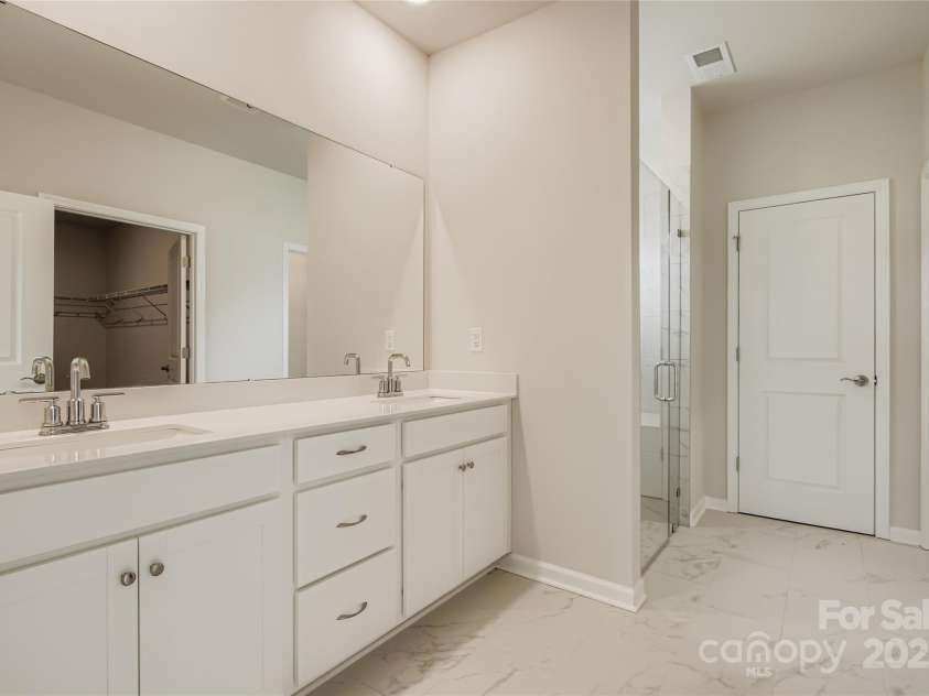 2803 Morning Song Way, Lancaster, SC 29720.  MLS# CAR4244649, YatesRealty ID 18288. Owner's Bath