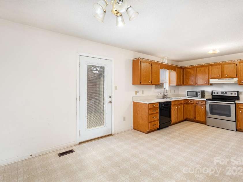 2888 Robinson Road, Newton, NC 28658.  MLS# CAR4227065, YatesRealty ID 1829. 