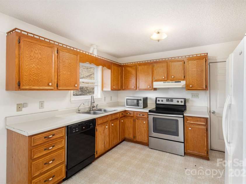 2888 Robinson Road, Newton, NC 28658.  MLS# CAR4227065, YatesRealty ID 1829. 