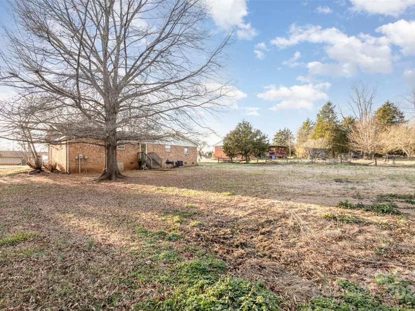 2888 Robinson Road, Newton, NC 28658.  MLS# CAR4227065, YatesRealty ID 1829. 