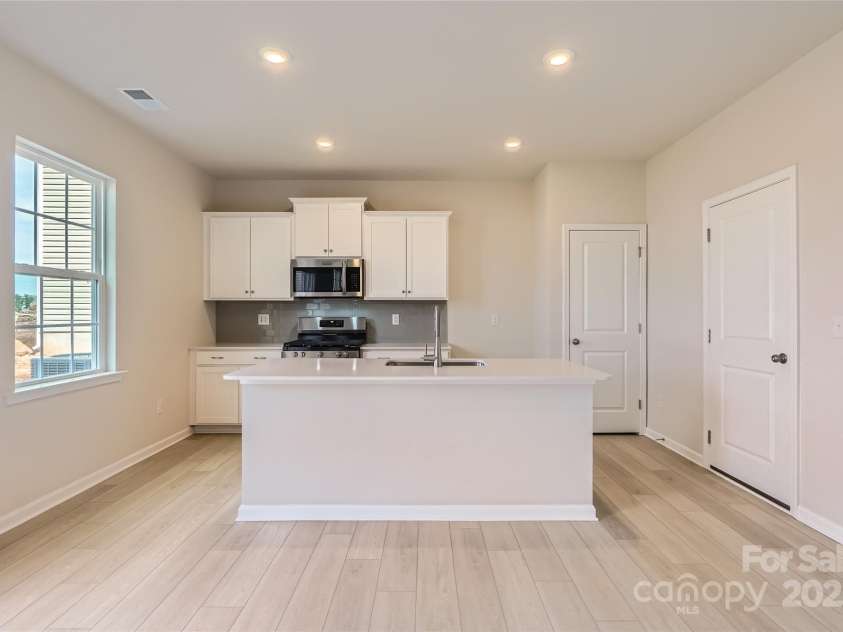 6301 Fairfax Court, Maiden, NC 28650.  MLS# CAR4264607, YatesRealty ID 18290. Kitchen