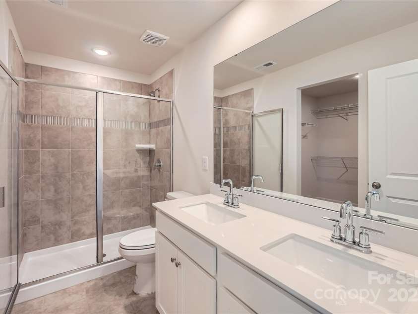 6301 Fairfax Court, Maiden, NC 28650.  MLS# CAR4264607, YatesRealty ID 18290. Owner's Bath