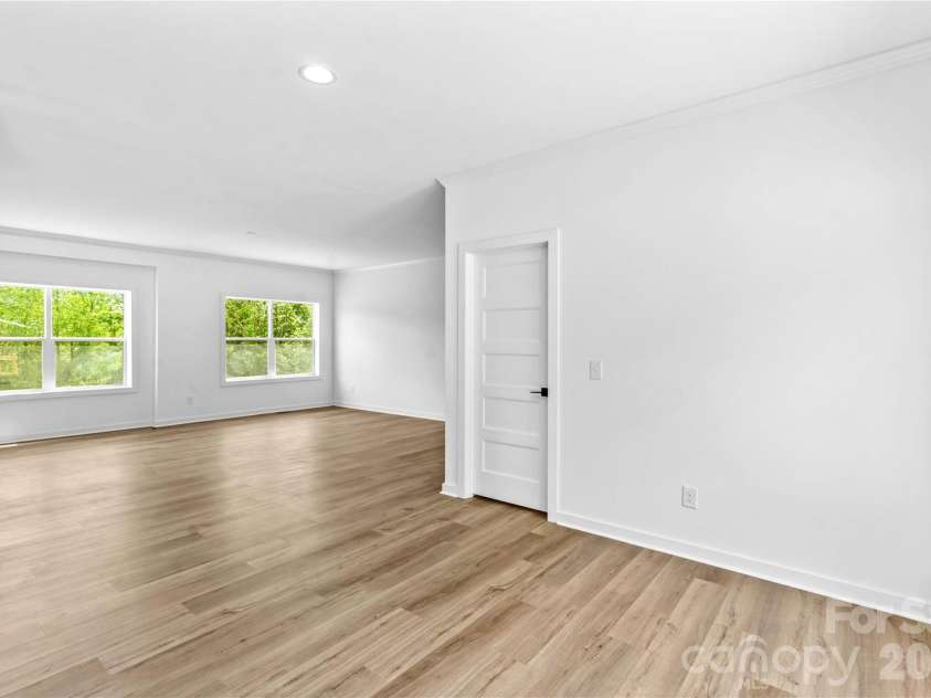 6016 Bridges Street, Catawba, NC 28609.  MLS# CAR4373073, YatesRealty ID 18291. 