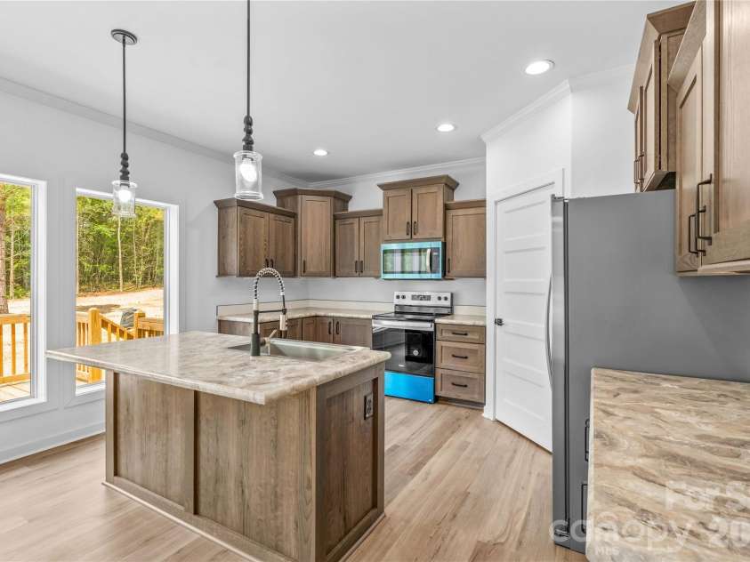 6016 Bridges Street, Catawba, NC 28609.  MLS# CAR4373073, YatesRealty ID 18291. 
