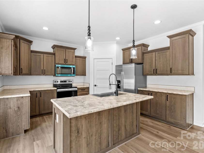 6016 Bridges Street, Catawba, NC 28609.  MLS# CAR4373073, YatesRealty ID 18291. 