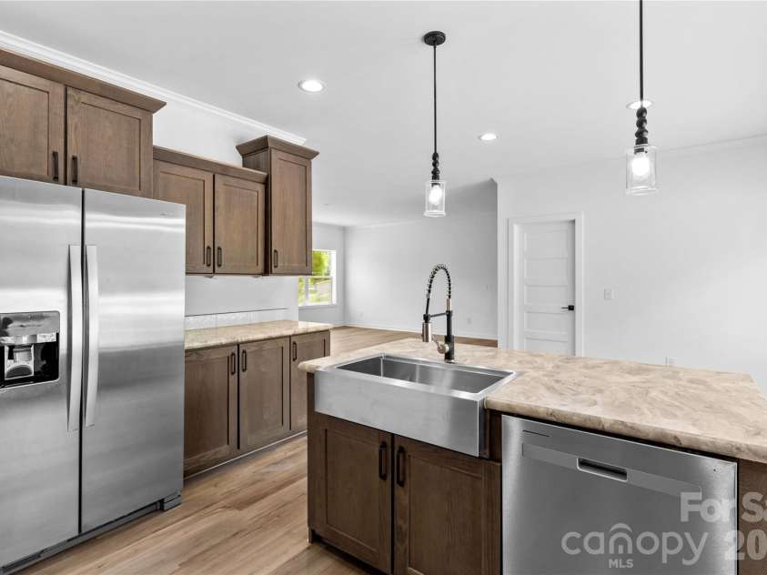 6016 Bridges Street, Catawba, NC 28609.  MLS# CAR4373073, YatesRealty ID 18291. 