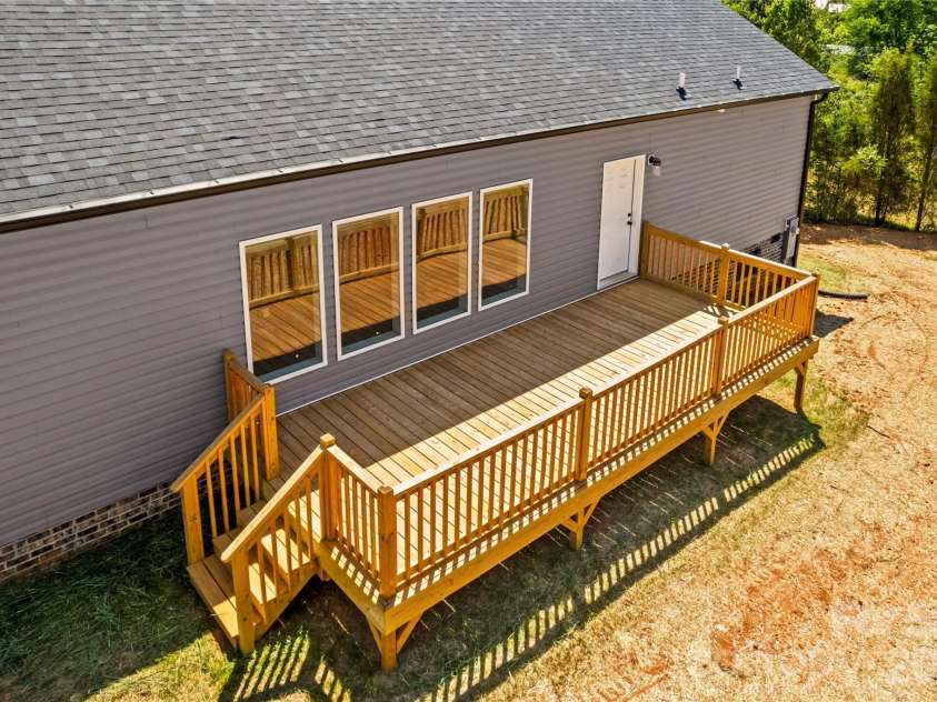 6016 Bridges Street, Catawba, NC 28609.  MLS# CAR4373073, YatesRealty ID 18291. 