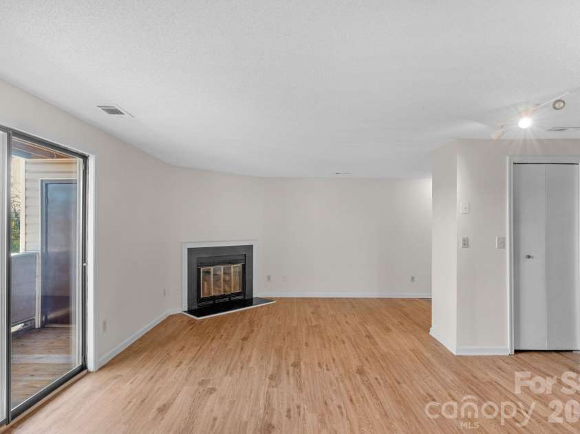 7530 Pebblestone Drive, Charlotte, NC 28212.  MLS# CAR4335858, YatesRealty ID 18292. 