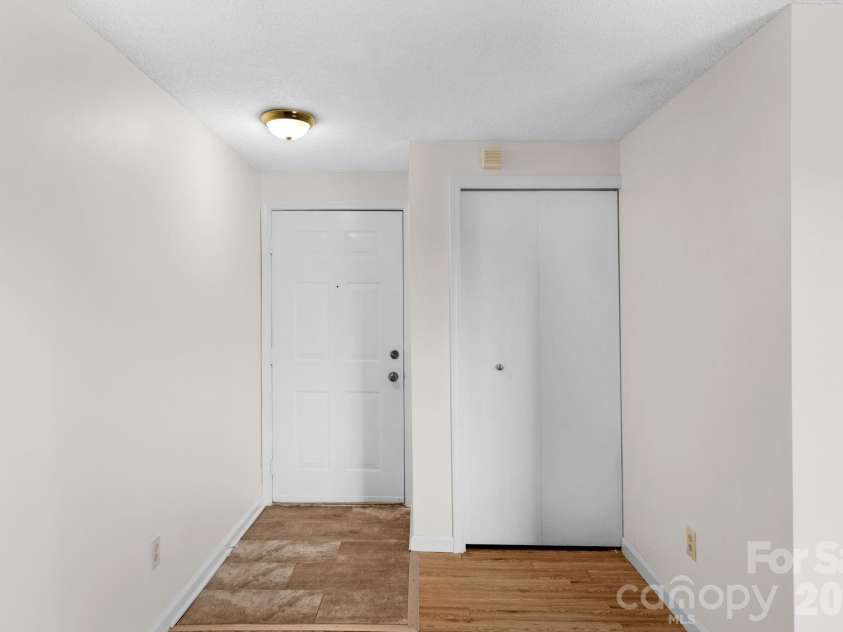 7530 Pebblestone Drive, Charlotte, NC 28212.  MLS# CAR4335858, YatesRealty ID 18292. Front Entry