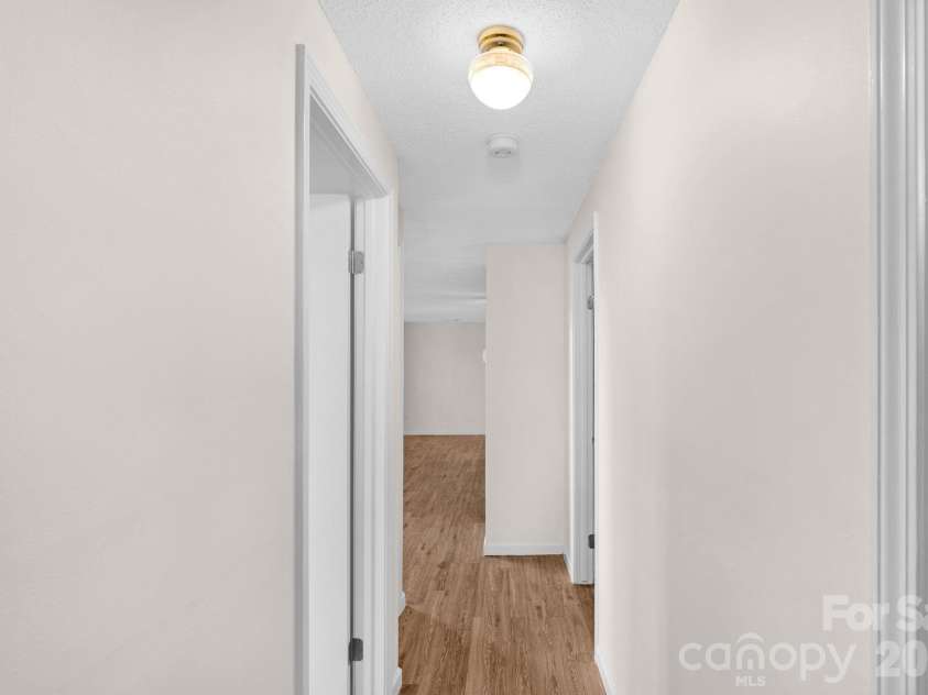 7530 Pebblestone Drive, Charlotte, NC 28212.  MLS# CAR4335858, YatesRealty ID 18292. Hallway