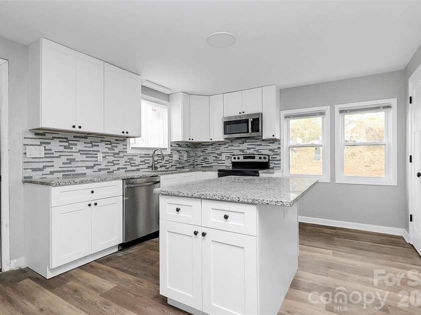 55 Dunn Street, Belmont, NC 28012.  MLS# CAR4360009, YatesRealty ID 18293. 