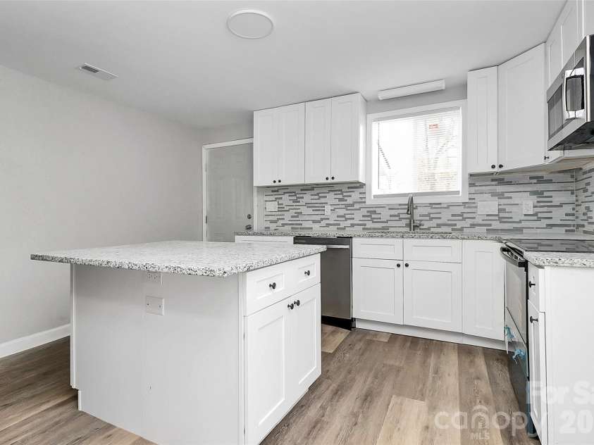 55 Dunn Street, Belmont, NC 28012.  MLS# CAR4360009, YatesRealty ID 18293. 