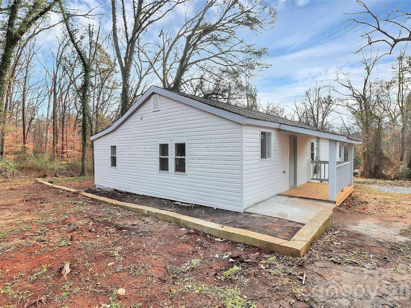 55 Dunn Street, Belmont, NC 28012.  MLS# CAR4360009, YatesRealty ID 18293. 