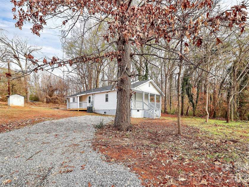 55 Dunn Street, Belmont, NC 28012.  MLS# CAR4360009, YatesRealty ID 18293. 