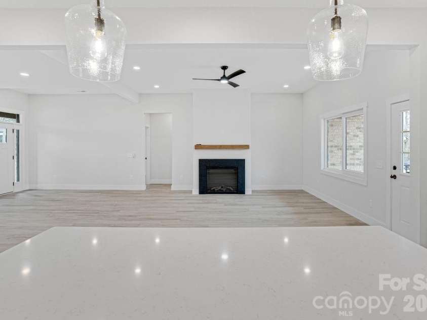 1500 Avalon Oaks Court, Dallas, NC 28034.  MLS# CAR4356656, YatesRealty ID 18294. 
