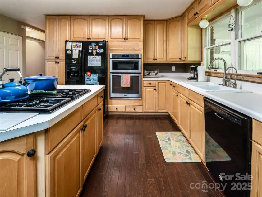 26 Melton Road, Candler, NC 28715.  MLS# CAR4268162, YatesRealty ID 18294. 