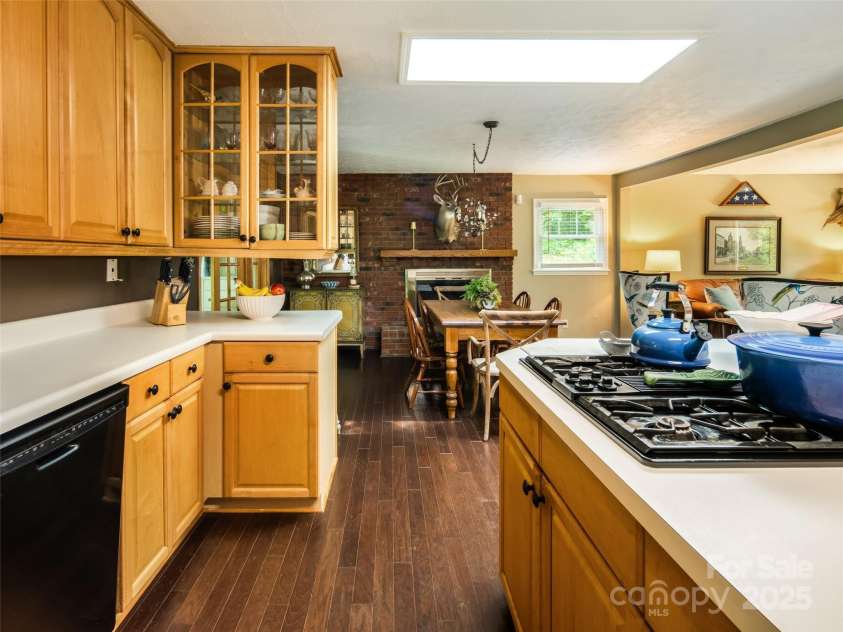 26 Melton Road, Candler, NC 28715.  MLS# CAR4268162, YatesRealty ID 18294. 