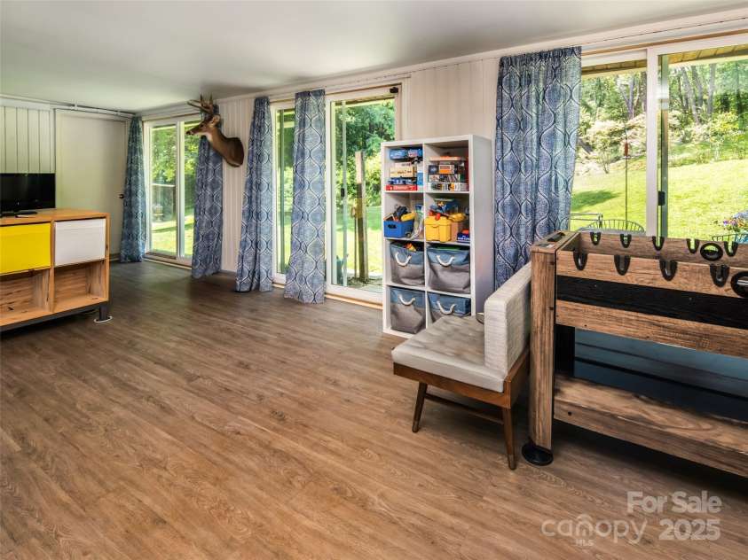 26 Melton Road, Candler, NC 28715.  MLS# CAR4268162, YatesRealty ID 18294. 