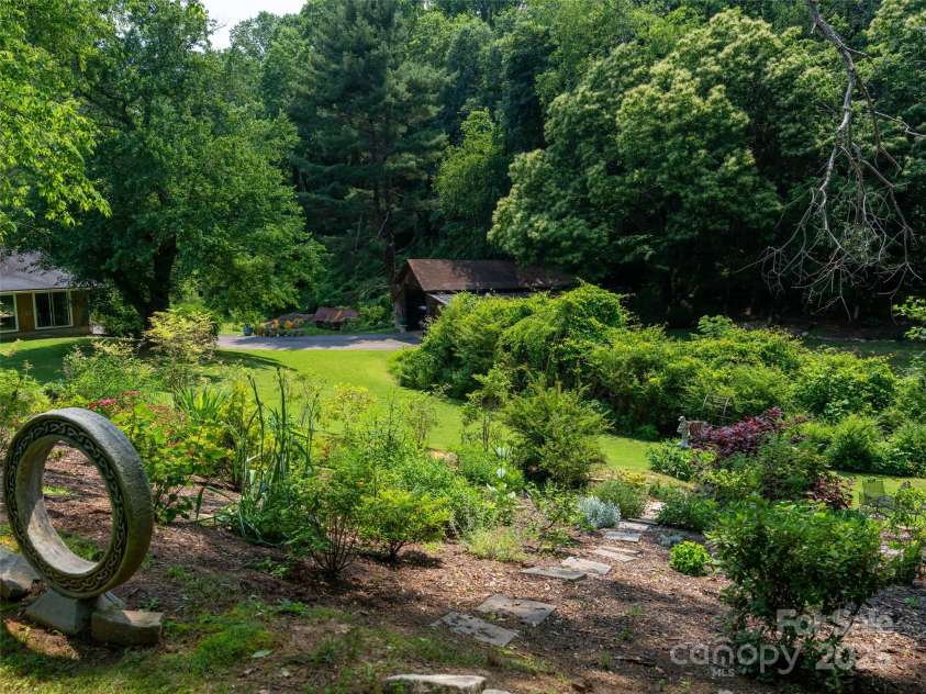 26 Melton Road, Candler, NC 28715.  MLS# CAR4268162, YatesRealty ID 18294. 