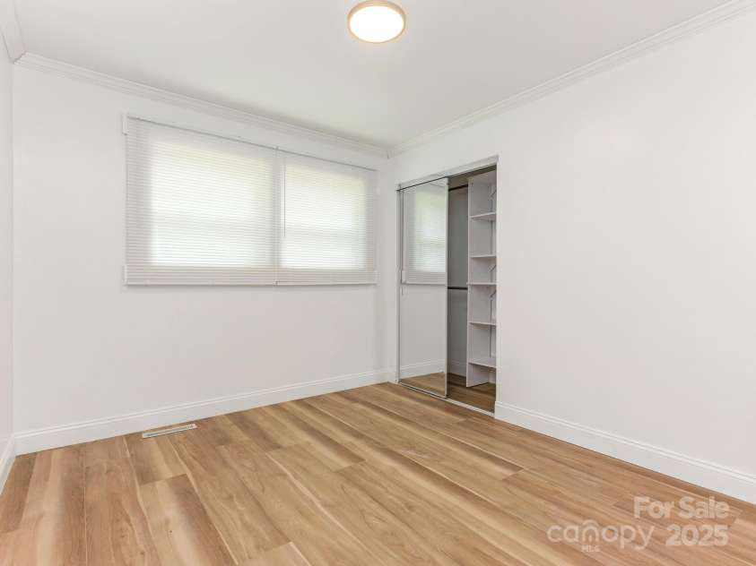 1831 Erie Street, Charlotte, NC 28216.  MLS# CAR4264330, YatesRealty ID 18295. Bedroom