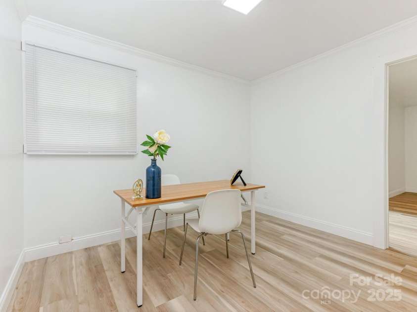 1831 Erie Street, Charlotte, NC 28216.  MLS# CAR4264330, YatesRealty ID 18295. Bedroom