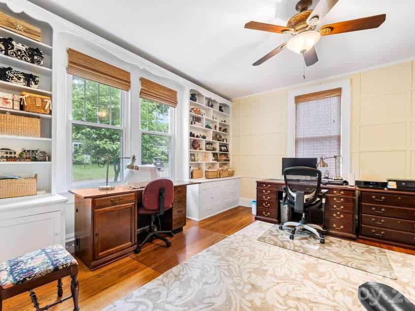214 Webb Street, Statesville, NC 28677.  MLS# CAR4376725, YatesRealty ID 18295. 