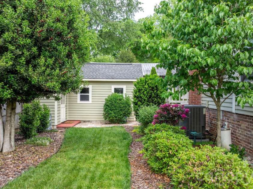 214 Webb Street, Statesville, NC 28677.  MLS# CAR4376725, YatesRealty ID 18295. 