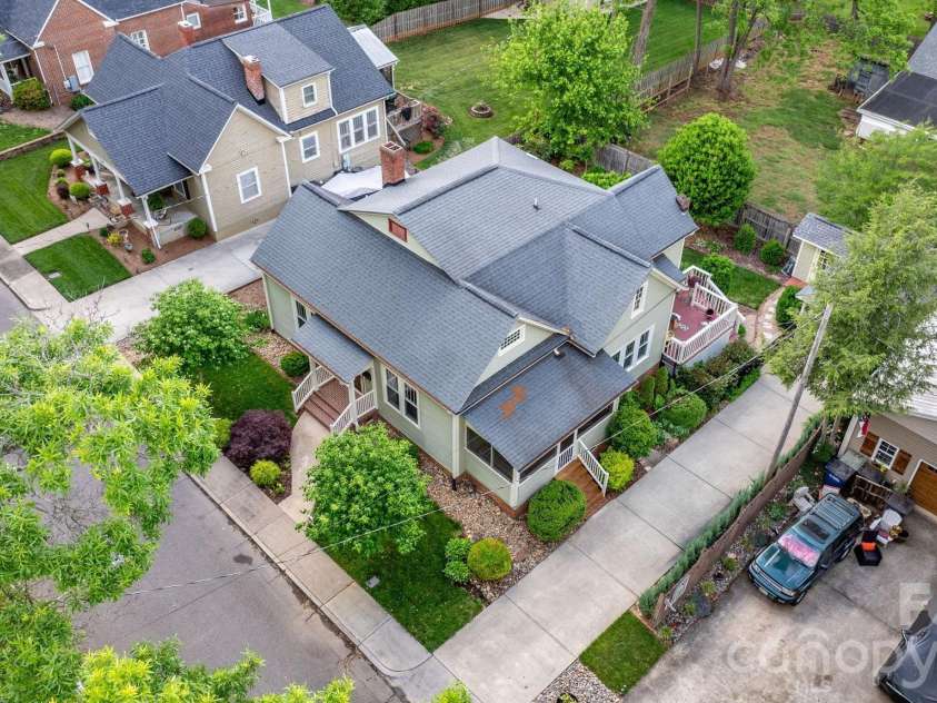 214 Webb Street, Statesville, NC 28677.  MLS# CAR4376725, YatesRealty ID 18295. 