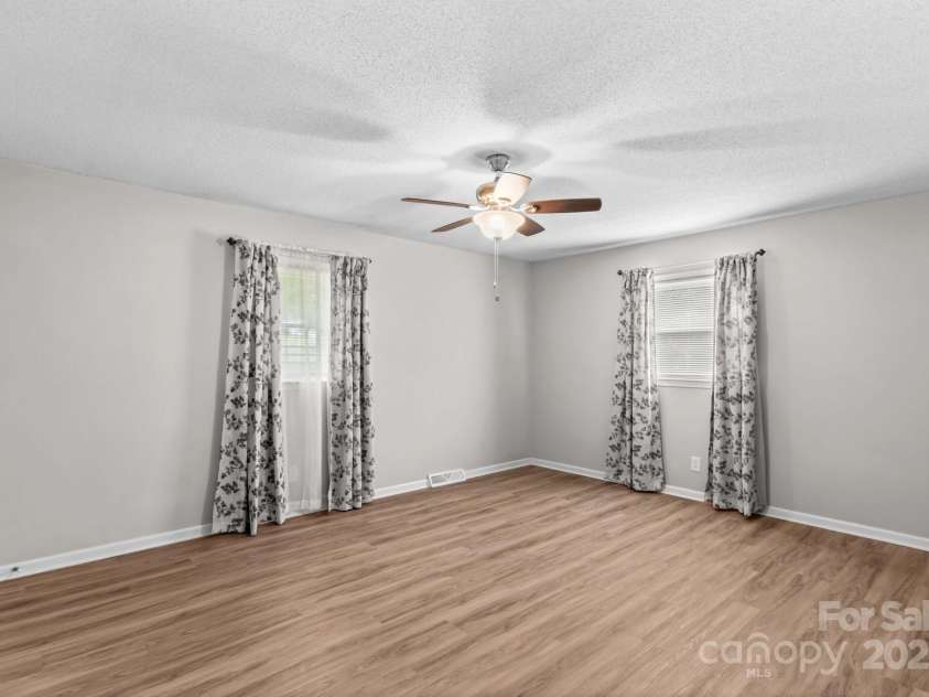 44092 Woodhurst Road, New London, NC 28127.  MLS# CAR4265872, YatesRealty ID 18297. 