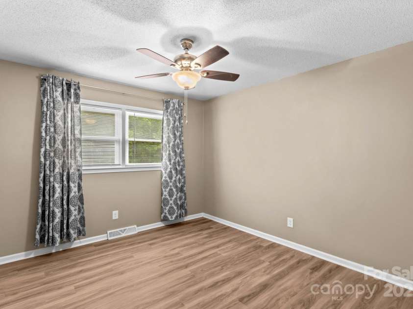 44092 Woodhurst Road, New London, NC 28127.  MLS# CAR4265872, YatesRealty ID 18297. 