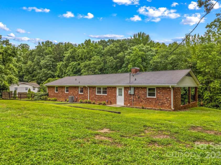 44092 Woodhurst Road, New London, NC 28127.  MLS# CAR4265872, YatesRealty ID 18297. 