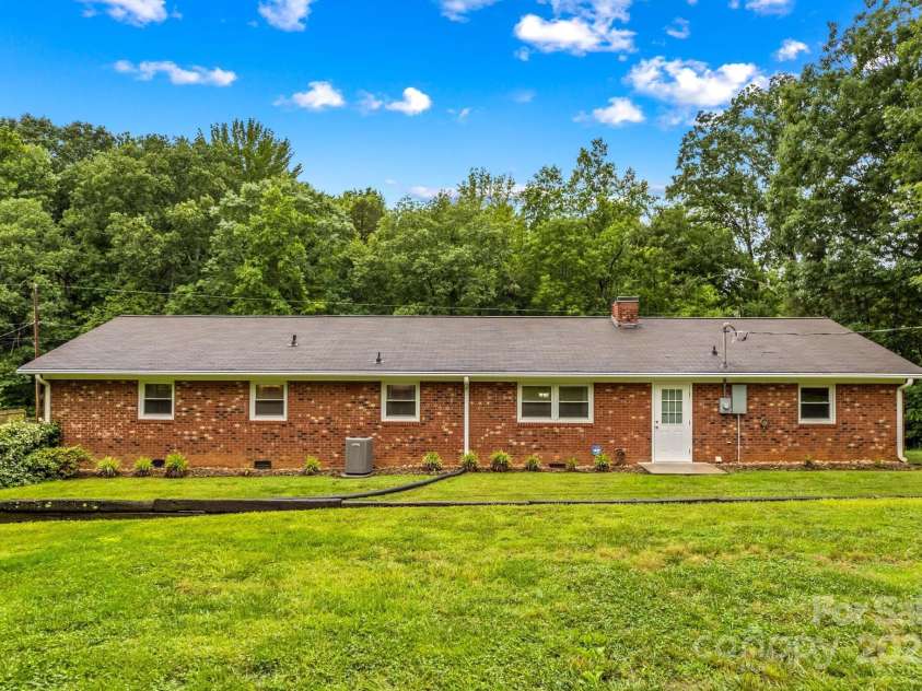 44092 Woodhurst Road, New London, NC 28127.  MLS# CAR4265872, YatesRealty ID 18297. 