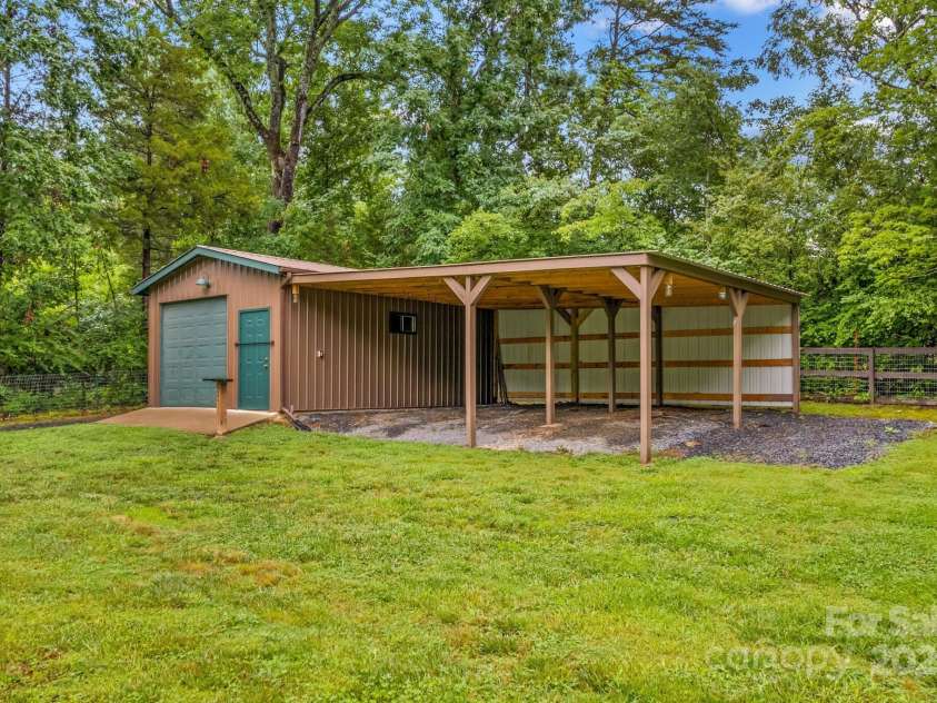 44092 Woodhurst Road, New London, NC 28127.  MLS# CAR4265872, YatesRealty ID 18297. 