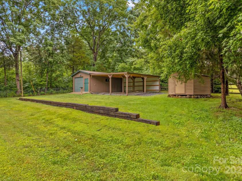 44092 Woodhurst Road, New London, NC 28127.  MLS# CAR4265872, YatesRealty ID 18297. 