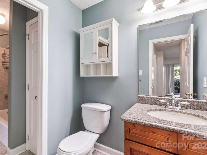 1101 Morehead Street, Charlotte, NC 28204.  MLS# CAR4276615, YatesRealty ID 18298. 1/2 bathroom connected to Bedroom #2