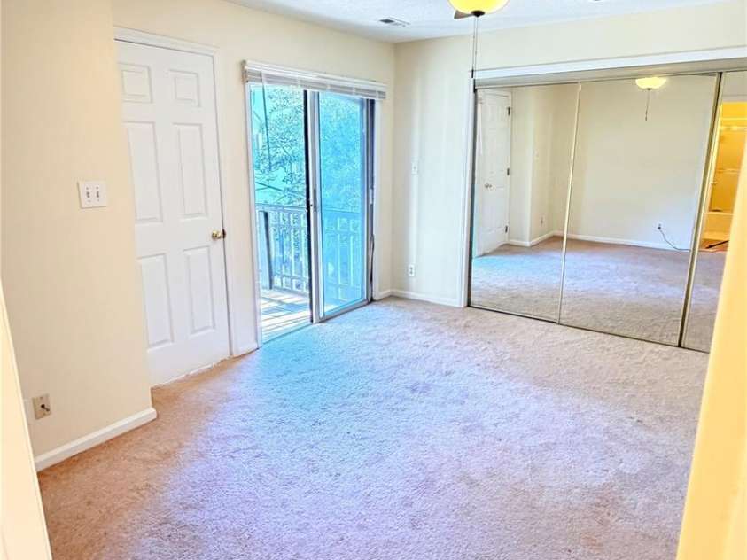 1101 Morehead Street, Charlotte, NC 28204.  MLS# CAR4336369, YatesRealty ID 18298. Primary